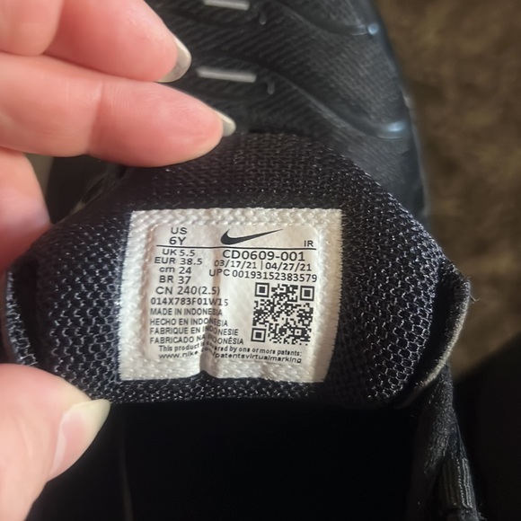 Nike Air Max Plus - Picture 3 of 5